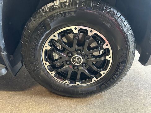 Certified 2023 Toyota Sequoia SR5 image 29