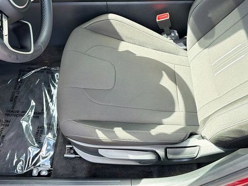 Certified 2025 Hyundai Elantra SEL FWD image 19