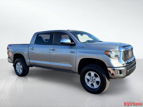 Used 2019 Toyota Tundra SR5 AWD/4WD image 9