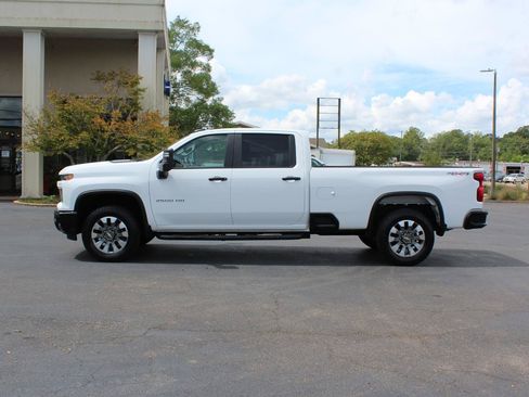 Used 2025 Chevrolet Silverado 2500 Custom w/ Custom Value Package AWD/4WD image 10
