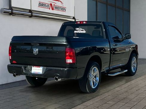 Used 2017 RAM 1500 Express image 3