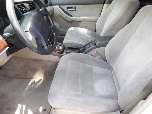 Used 2001 Subaru Outback Wagon image 20