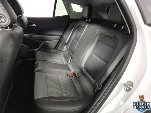 Certified 2025 Chevrolet Trax LT w/ LT Convenience Package FWD image 26