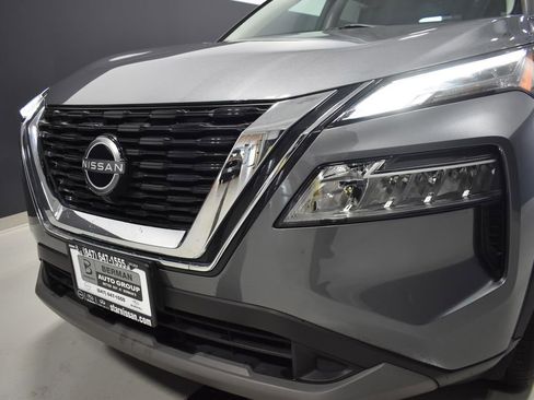 Certified 2022 Nissan Rogue SV image 9