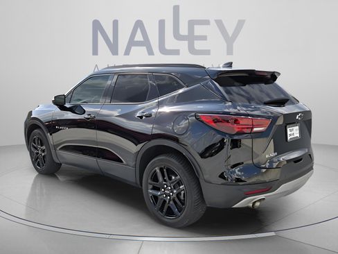 Used 2023 Chevrolet Blazer LT FWD image 3