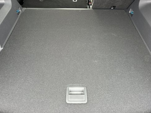 New 2025 Volkswagen Atlas Cross Sport SE image 14