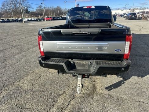 Used 2017 Ford F250 Platinum w/ Platinum Ultimate Package image 5