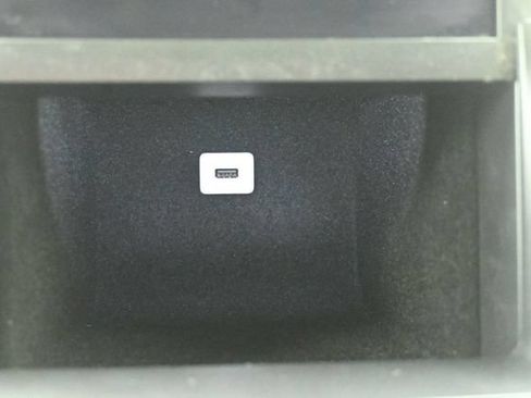 Used 2015 Chevrolet Tahoe LTZ AWD/4WD image 34