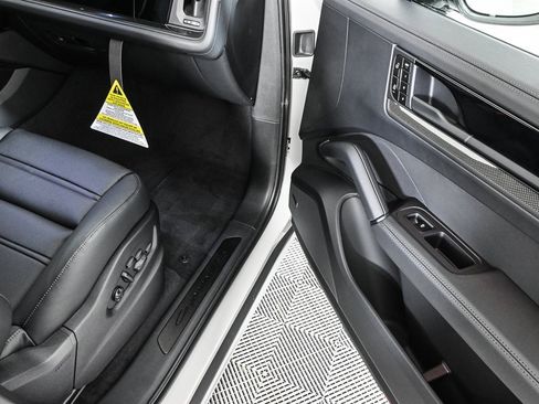 New 2026 Porsche Cayenne GTS image 31