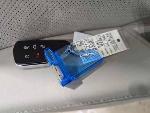 New 2026 Volkswagen Atlas SE image 29