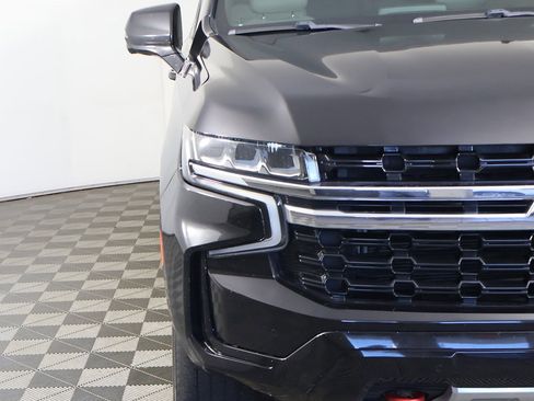 Used 2021 Chevrolet Suburban Z71 w/ Z71 Off-Road Package image 16