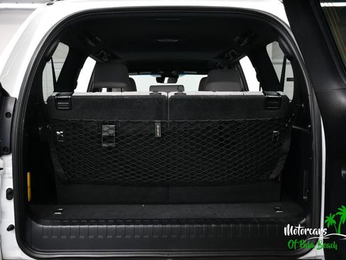 Used 2023 Lexus GX 460 w/ Black Line Special Edition AWD/4WD image 11