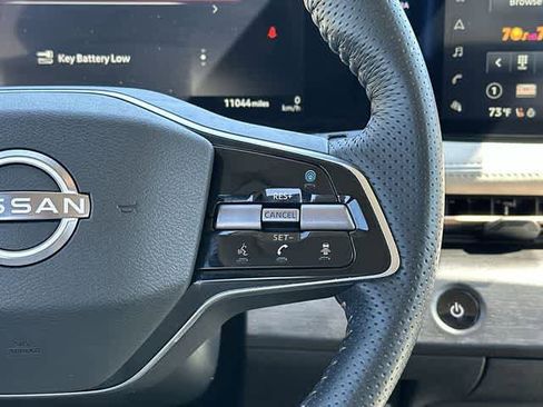 Used 2023 Nissan Ariya AWD image 9