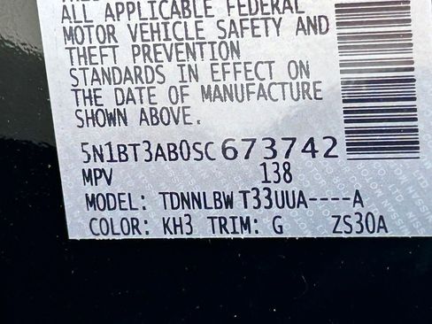 Used 2025 Nissan Rogue S image 46