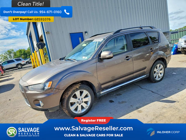 Used 2013 Mitsubishi Outlander SE AWD/4WD image 1