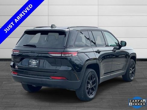 Certified 2024 Jeep Grand Cherokee Altitude AWD/4WD image 4