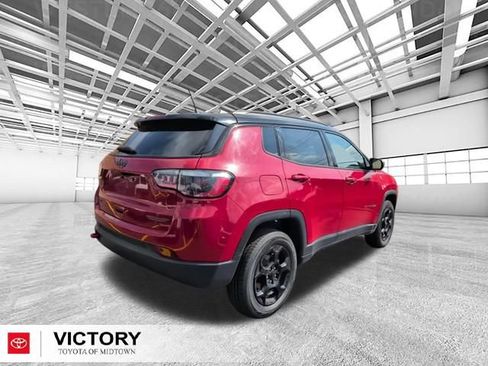 Used 2024 Jeep Compass Trailhawk AWD/4WD image 4