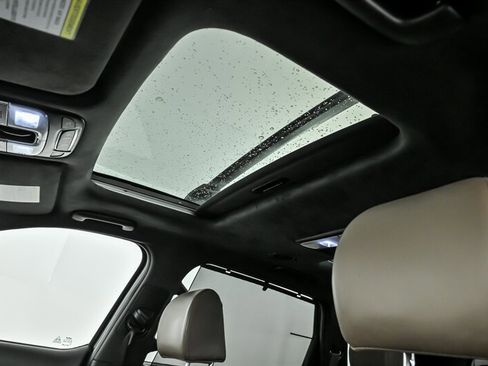 Used 2022 Kia Telluride SX w/ SX Prestige Package image 21