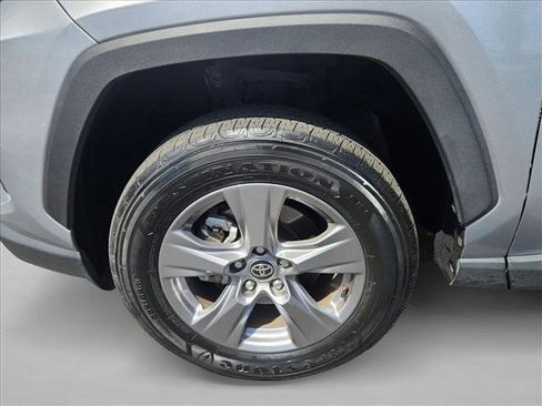 Used 2025 Toyota RAV4 LE AWD/4WD image 20