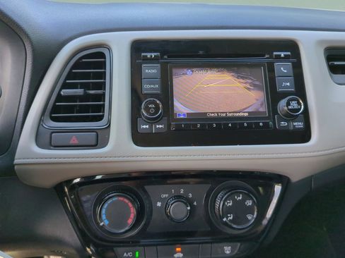 Certified 2017 Honda HR-V LX image 24