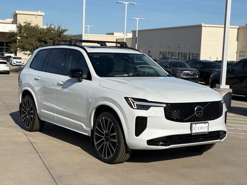 New 2026 Volvo XC90 B6 Ultra w/ Lounge Package image 3