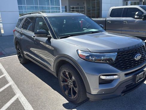 Used 2023 Ford Explorer ST w/ Equipment Group 401A image 2