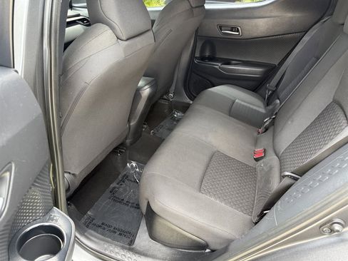 Used 2021 Toyota C-HR LE image 10