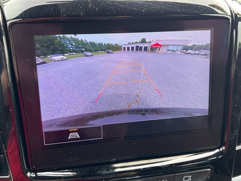 Used 2023 Chevrolet Traverse LT AWD/4WD image 23
