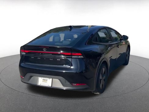 Used 2025 Toyota Prius LE image 11