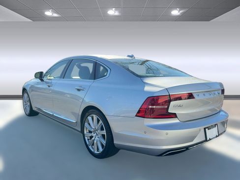 Used 2018 Volvo S90 T6 Inscription image 3