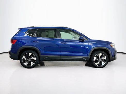Used 2024 Volkswagen Taos SE AWD/4WD image 10