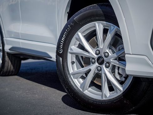 Certified 2025 Audi Q3 2.0T Premium w/ Convenience Package image 1