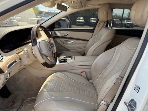 Used 2019 Mercedes-Benz S 560 Sedan w/ Premium Package image 13