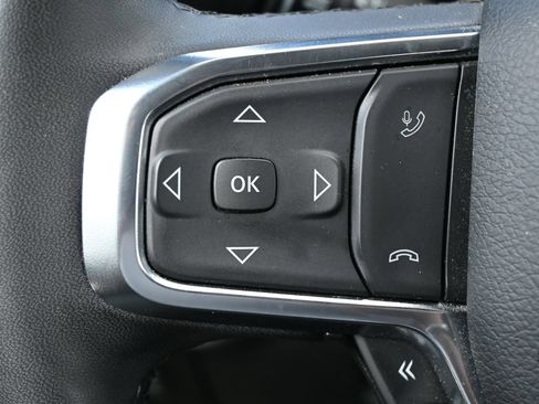 Used 2025 RAM 1500 Laramie AWD/4WD image 14