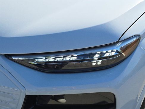 Used 2025 Audi Q6 e-tron Premium Plus w/ Premium Plus image 36