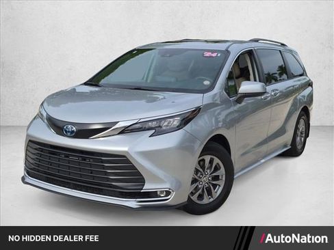 Certified 2024 Toyota Sienna XLE FWD image 1