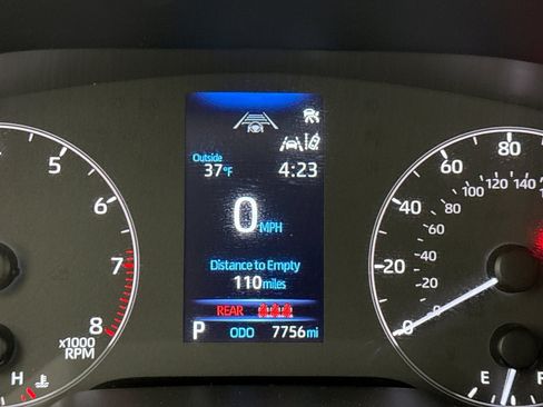 Used 2025 Toyota Corolla LE image 9