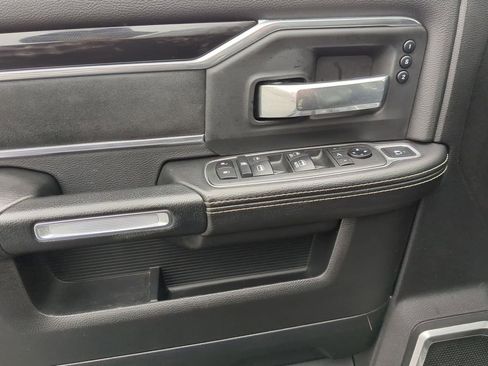 Used 2019 RAM 3500 Laramie w/ Black Appearance Package image 14