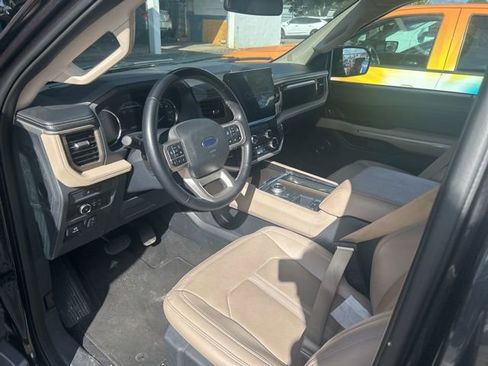Used 2024 Ford Expedition Max Limited image 12