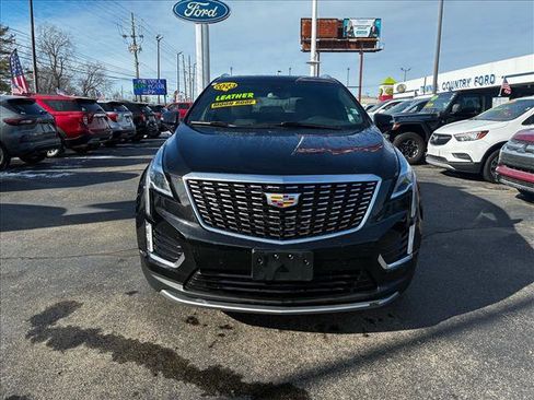 Used 2023 Cadillac XT5 Premium Luxury image 2