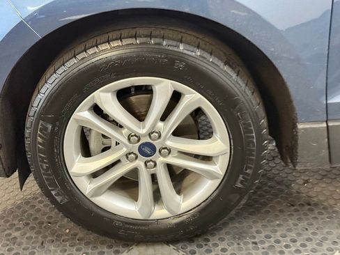 Used 2019 Ford Edge SEL image 26