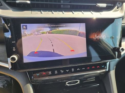 New 2026 Jeep Grand Cherokee L Limited w/ Limited Altitude Package image 9