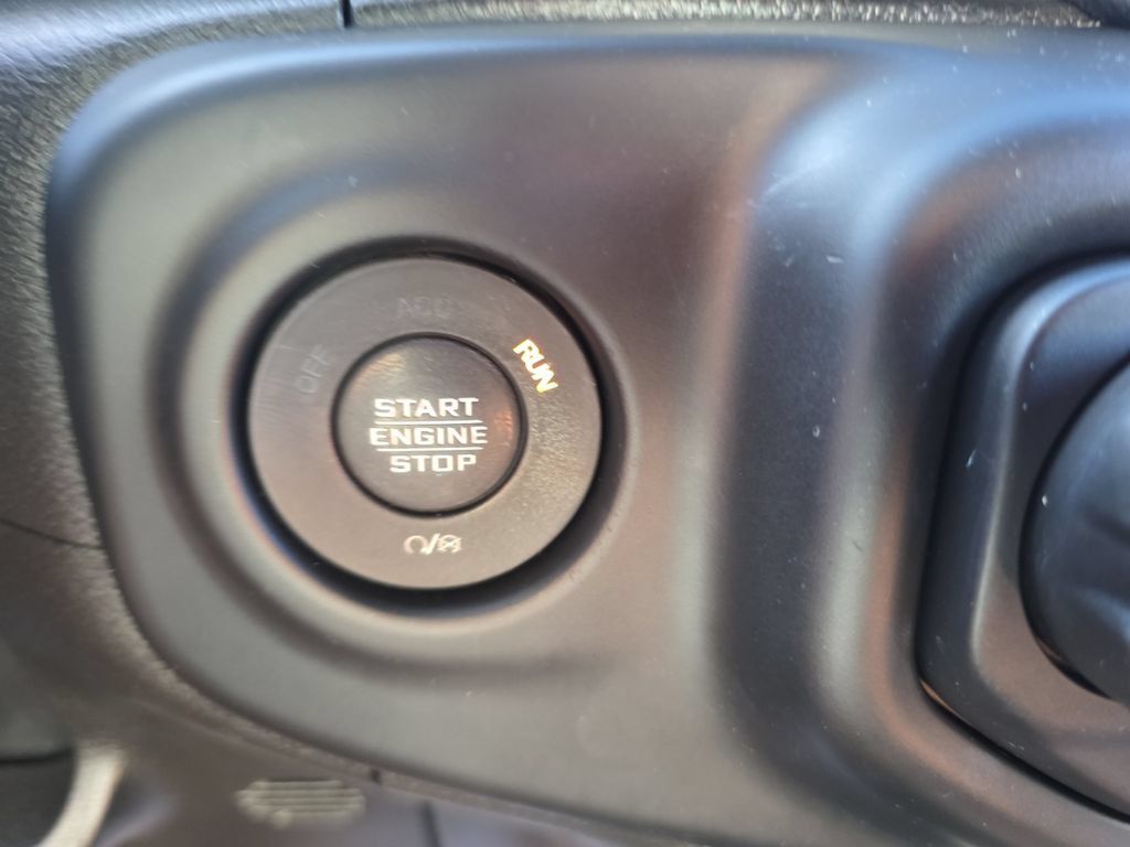 Used 2023 Jeep Gladiator Overland AWD/4WD image 28