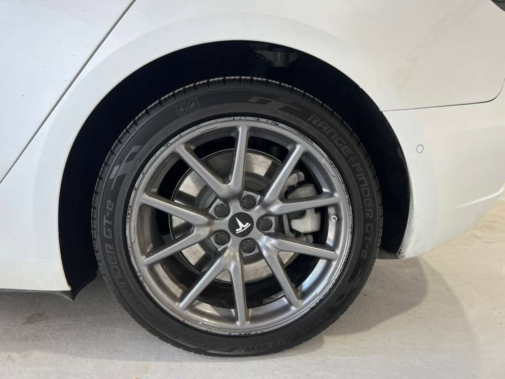 Used 2020 Tesla Model 3 Long Range AWD/4WD image 9