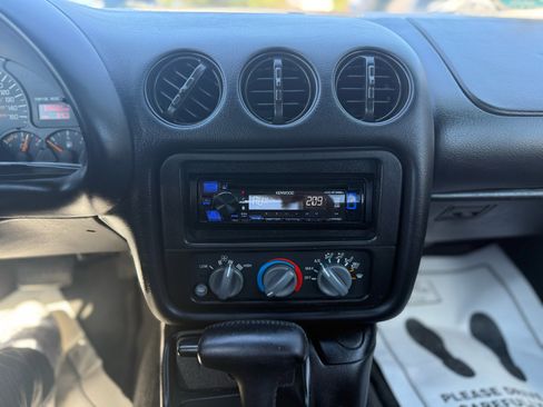 Used 2001 Pontiac Firebird Formula w/ 75th Anniversary Pkg image 18