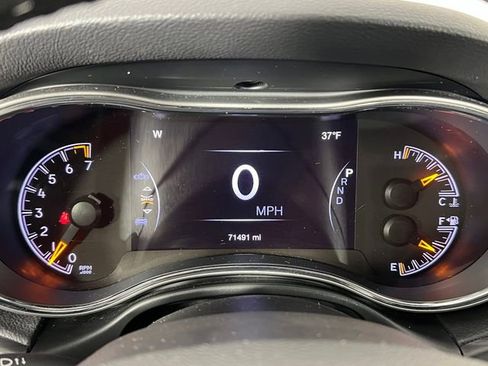 Used 2020 Jeep Grand Cherokee Laredo w/ 18" Wheel & 8.4" Radio Group image 27