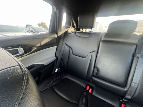 Used 2025 Jeep Compass Limited image 39