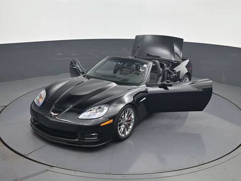 Used 2013 Chevrolet Corvette 427 w/ 1SB Preferred Equipment Group RWD image 29