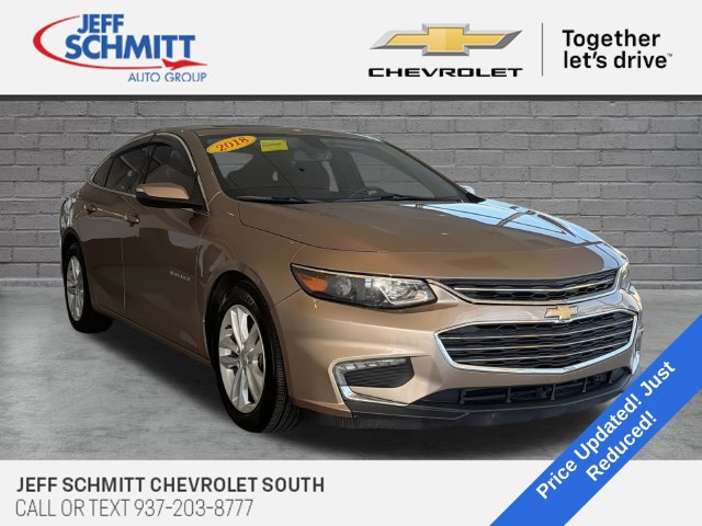 Used 2018 Chevrolet Malibu LT FWD image 1