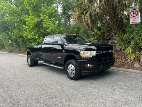 Used 2021 RAM 3500 Big Horn w/ Level B Equipment Group AWD/4WD image 4